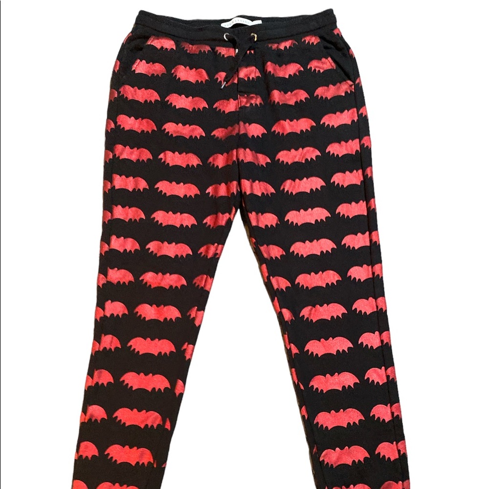 Zoe Karssen Ace Bat Print Low Rise Slim Fit Tapered‎ Sweatpants Large Black Red
